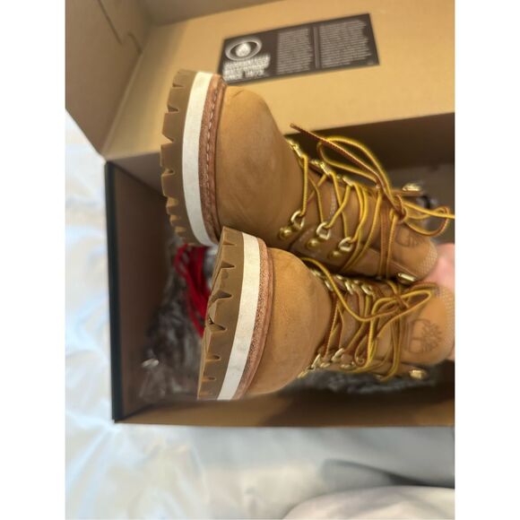 Timberland Womens LTD Heritage Vibram Lux Waterproof Wheat 6" Boots Tan Size 7 - Picture 6 of 13